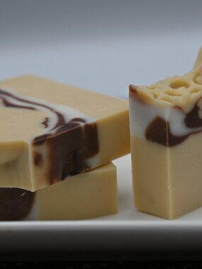 Le Luxe Lather, Luxury Artisan Soap, "Elizabeth"..